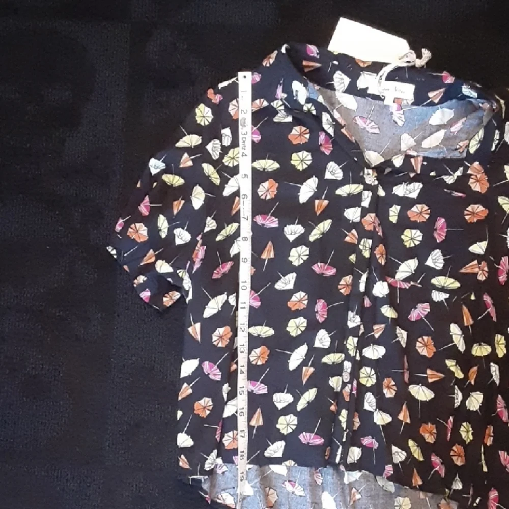 Colorful Umbrella Print Button-Up Shirt - Picture 5 of 6
